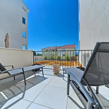 Terrace Danny Kaštela