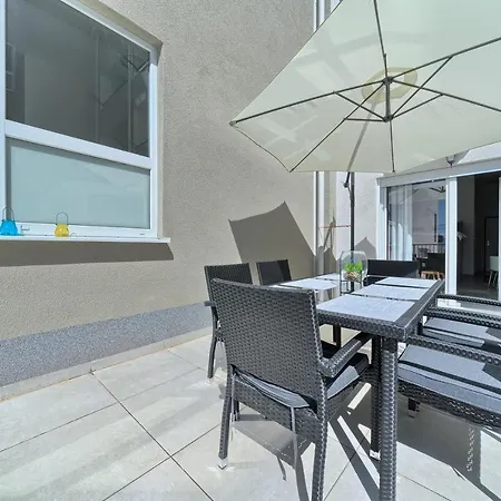 Terrace Danny Διαμέρισμα *